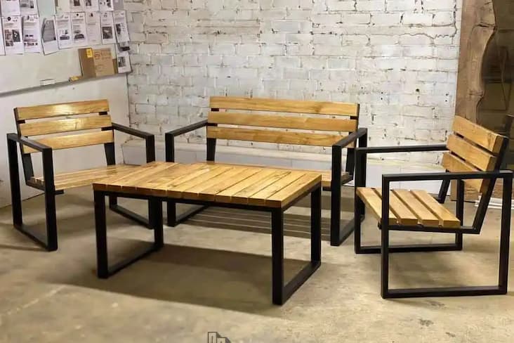 9 Inspirasi Desain Kursi Besi Hollow Minimalis dan Estetik